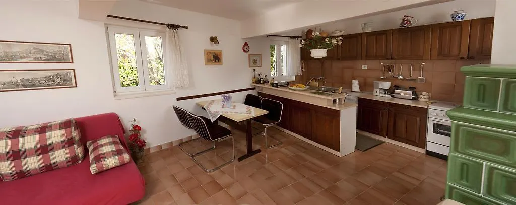 Villa Perla Trogir 0*,